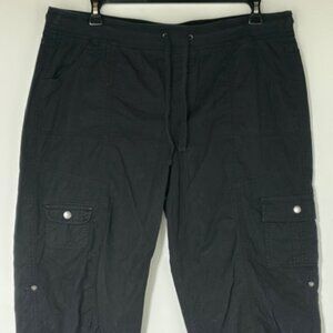 STYLE & CO BLACK CAPRI WITH ROLL UP TAB SIZE XL